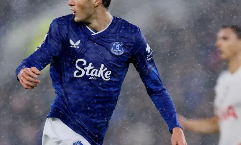 Merlin Röhl to miss clash against Manchester United