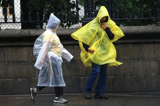 Met Éireann extends rain warning to seven counties, as overnight temperatures to drop to 1C