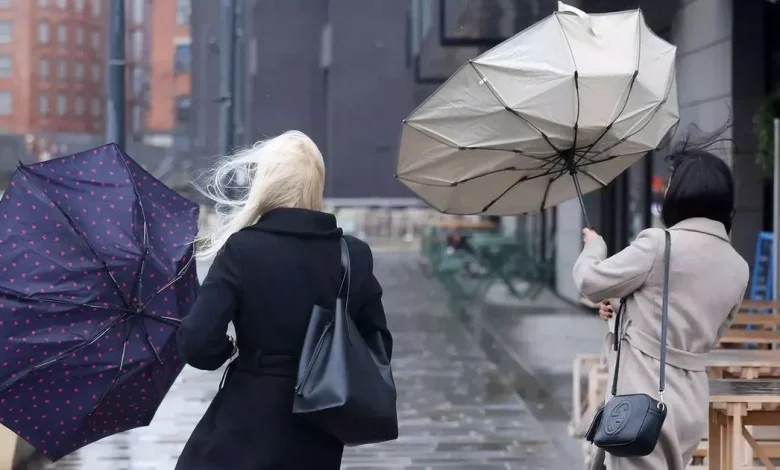 Met Office maps show where 60mph winds will hit UK this weekend