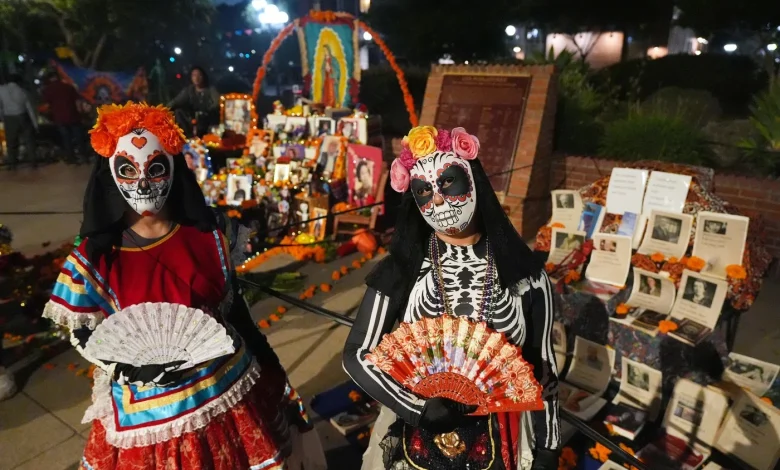 Mexican Americans balance tradition and modernity in Day of the Dead celebrations