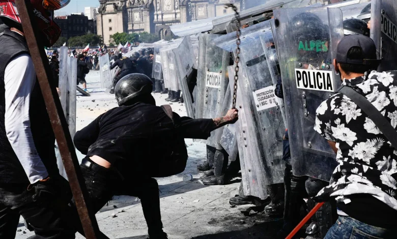 Mexico: Thousands march against crime and corruption in Generation Z protests, with 100 police injured