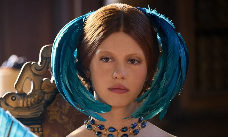 Mia Goth Explains Hidden Details In Frankenstein Costumes: "That Was Deliberate"