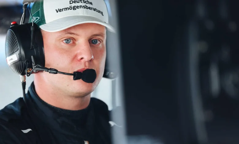 Mick Schumacher career takes fresh turn as Ferrari makes Lewis Hamilton demand - RacingNews365 Review