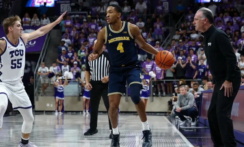 Middle Tennessee at No. 7 Michigan College Basketball Preview