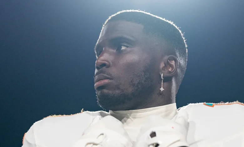 Mike McDaniel's new offensive success is paving the path for a Tyreek Hill exit