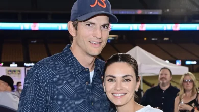 Mila Kunis and Ashton Kutcher 'tag team' work around kids