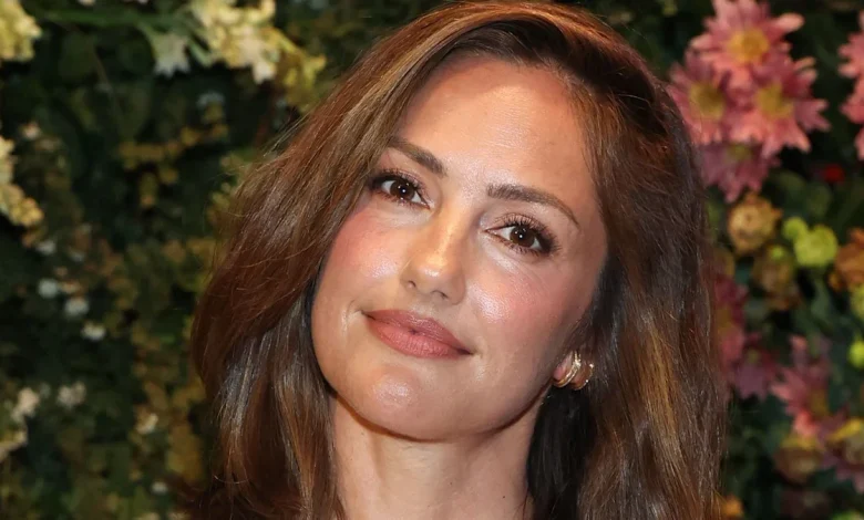 Minka Kelly, 45, leaves fans 'breathless' as she reveals toned abs and legs for stunning new photoshoot