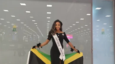 Miss Jamaica falls off main stage during preliminary Miss Universe competition