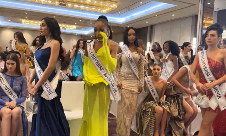 Miss Universe Contestants Walk Out On Director Over Mexico Comments