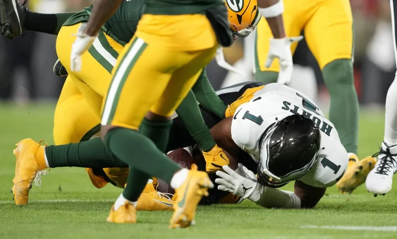 Monday Night Football: Eagles, Packers end the first half scoreless