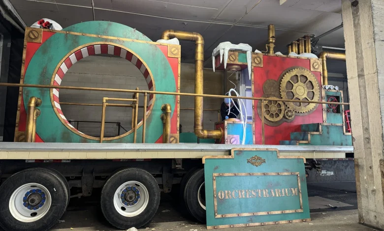 Montreal gears up for Santa Claus Parade with new float full of holiday magic