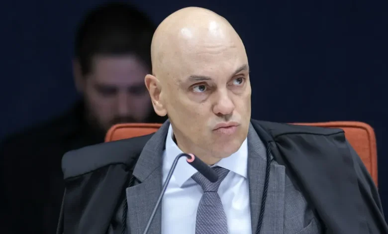 Moraes diz que democracia é madura para punir "organizações patéticas"