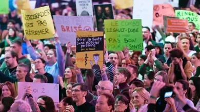 More than 10K people protest Quebec’s physician payment law at Bell Centre