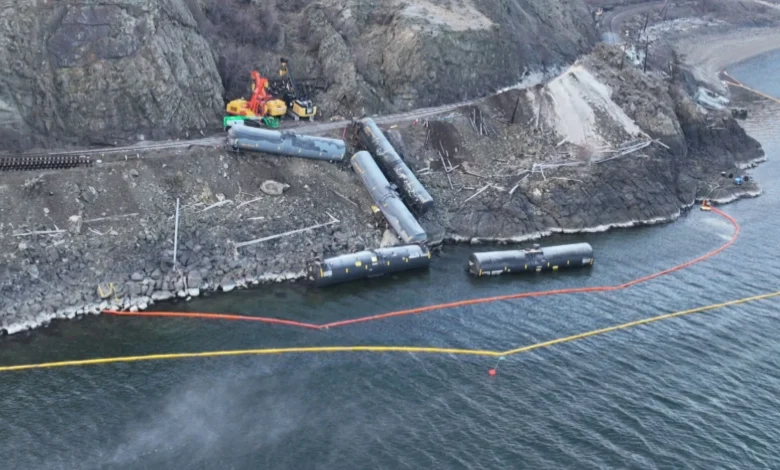 More than 12,000 litres of fuel spilled after Kamloops train derailment