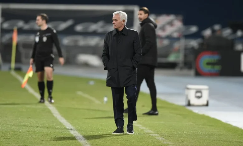 Mourinho explode: «Não fomos sérios, ao intervalo queria fazer nove substituições»