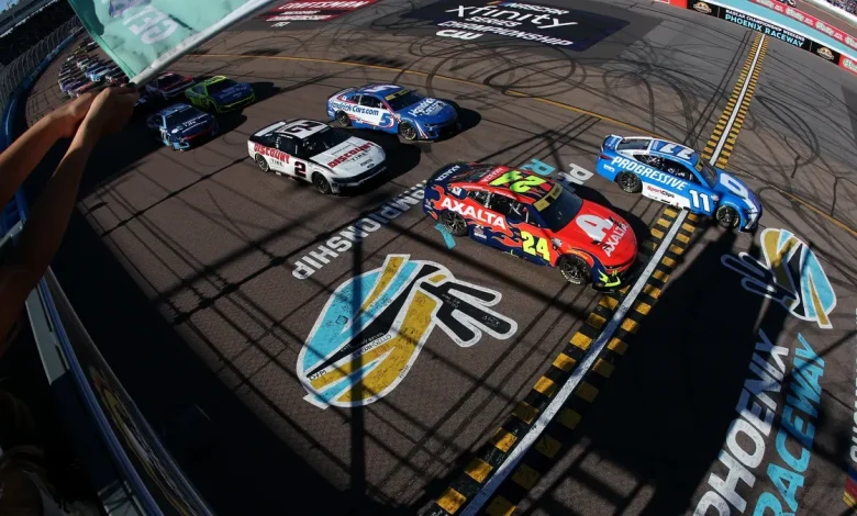 NASCAR Cup Series race at Phoenix live updates, highlights, leaderboard for Sunday's race