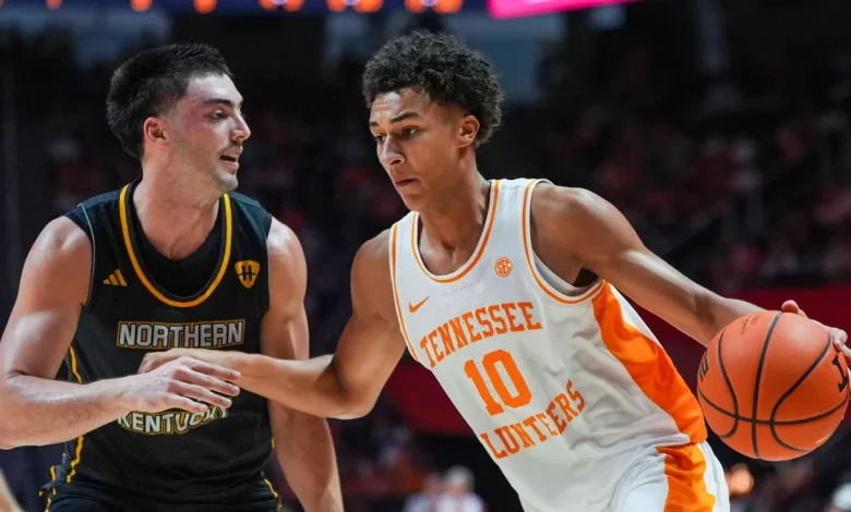 Nate Ament available, Bishop Boswell out for Tennessee basketball vs North Florida
