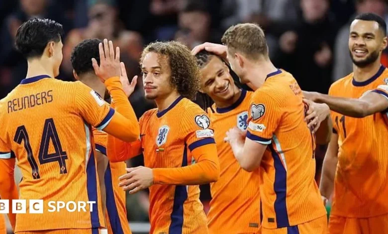 Netherlands 4-0 Lithuania: Dutch win to clinch World Cup place