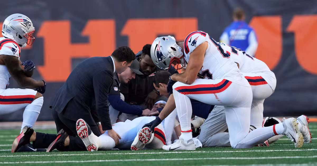 New England Patriots LT Will Campbell, LG Jared Wilson both carted off vs. Cincinnati Bengals