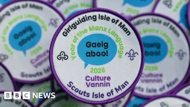 New Girlguiding and Scout badge 'celebrates Manx' language