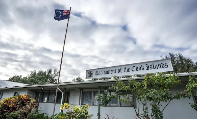 New Zealand suspends aid to Cook Islands