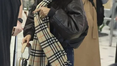 News Room : Guess who! Pop superstar attempts to go incognito as she touches down in Sydney