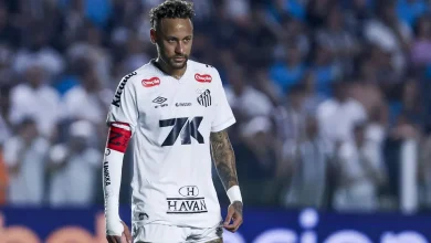 Neymar marca pelo segundo jogo consecutivo em Santos x Sport; veja