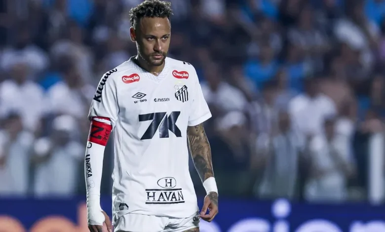 Neymar marca pelo segundo jogo consecutivo em Santos x Sport; veja