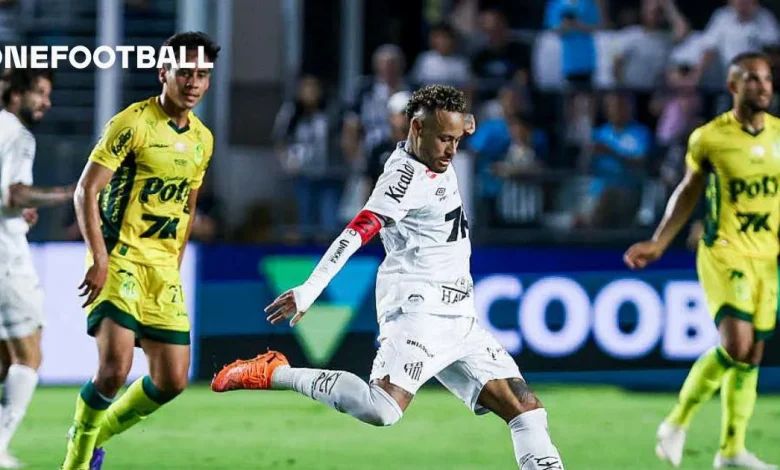 🎥 Neymar scores but gives away penalty as Santos stumble at Vila