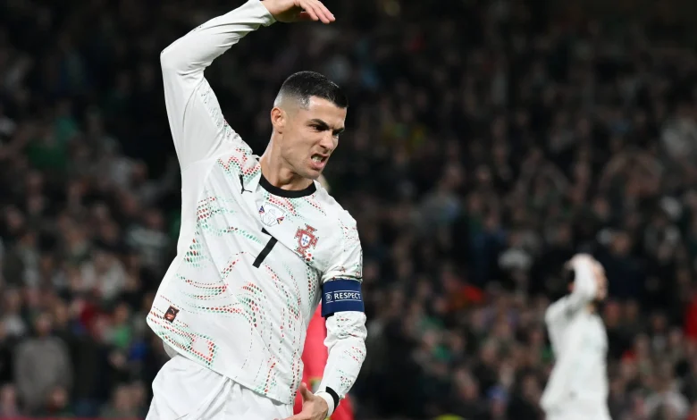Nightmare for Cristiano Ronaldo! Portugal star sarcastically applauds after being shown straight red card for elbow against Ireland in World Cup qualifier