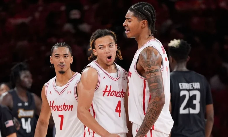 No. 1 Houston leapfrogs Purdue in AP Top 25 poll