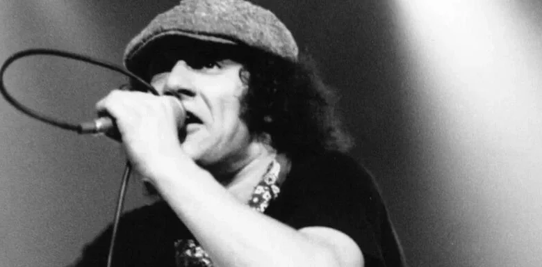 “No Pressure There, Then”: The AC/DC Classic That Brian Johnson Wrote on a Difficult Prompt, Released on Halloween 1980