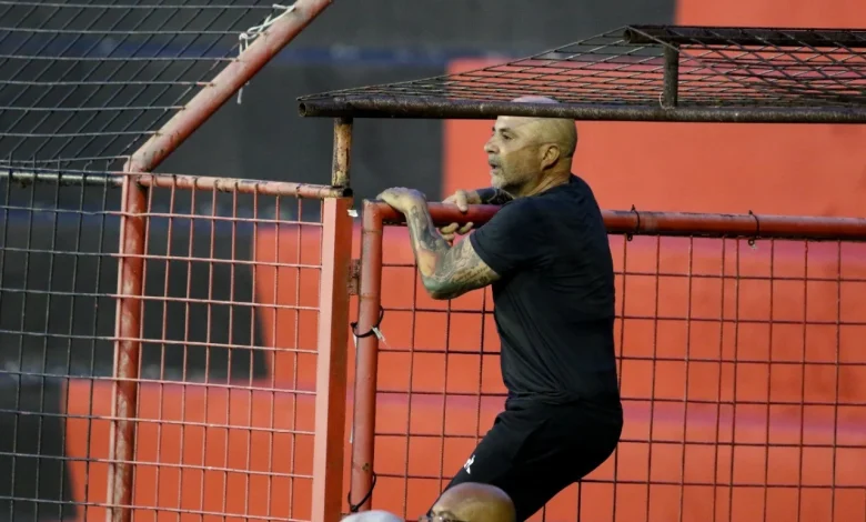 No alambrado: Sampaoli revê estádio que marcou despedida do Atlético-MG em 2021