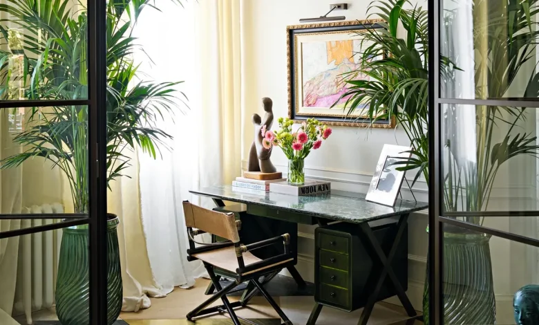 Non una casa ma una terrazza su Roma: questo appartamento ai Parioli unisce l’eredità Liberty e la sensibilità contemporanea