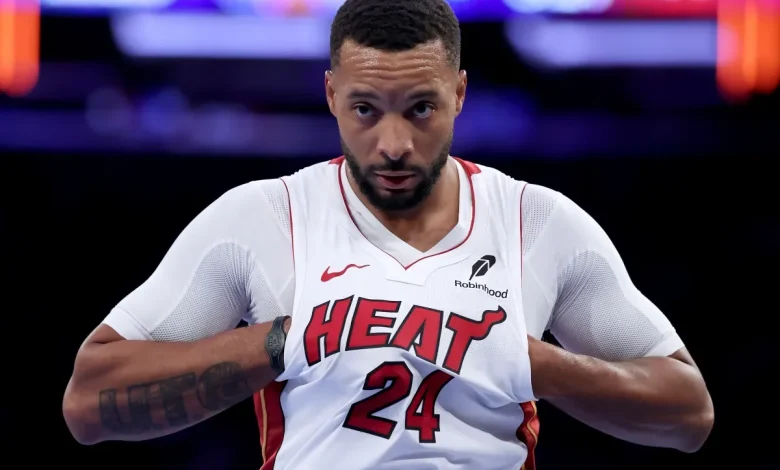 Norman Powell Leaves Heat–Bulls Matchup With Familiar Injury Scare