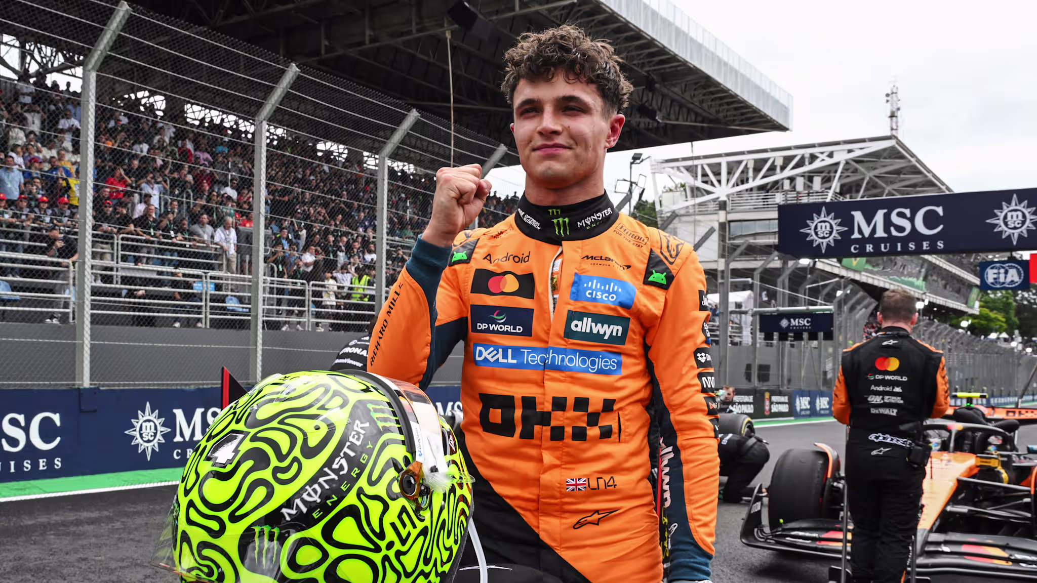 Norris wins Sao Paulo Sprint as Piastri crashes out