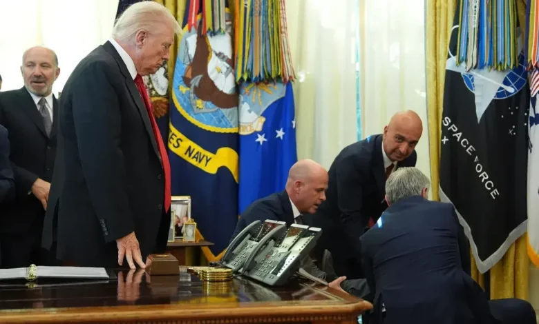 Novo Nordisk Executive Findlay Collapses Behind Trump in Oval Office