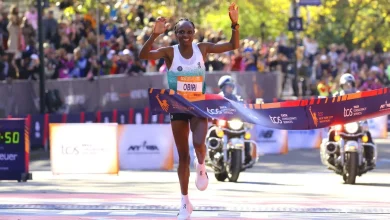 Obiri smashes course record in NYC Marathon win