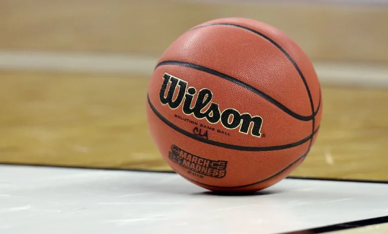 Okla. juco hoops player dies from game injury