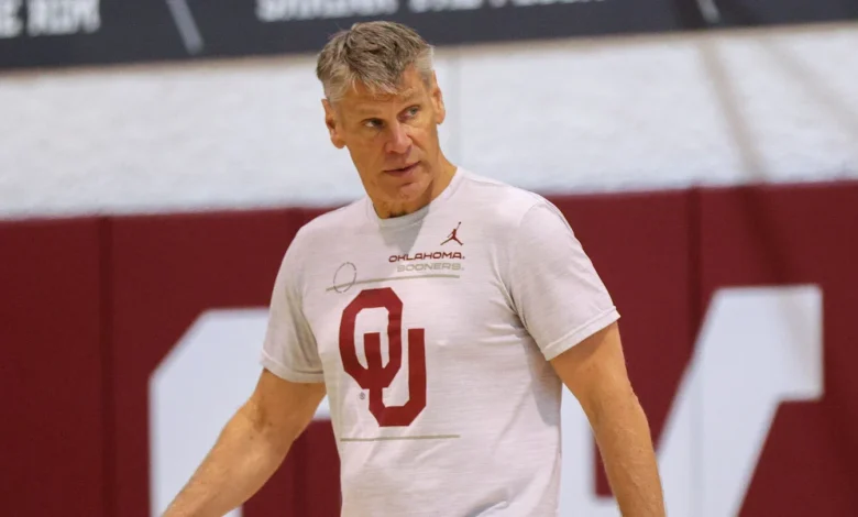 Oklahoma coach Porter Moser discusses matchup with Gonzaga's elite frontcourt