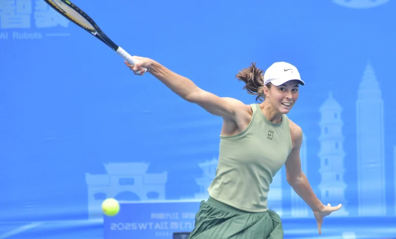 One-handed backhand partners Tagger, Golubic to meet in Jiujiang semis