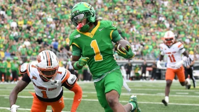 Oregon leading receiver Moore ruled out vs. Iowa