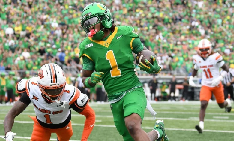 Oregon leading receiver Moore ruled out vs. Iowa