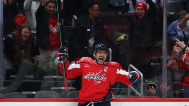 Ovechkin founding member of NHL's 900-goal club