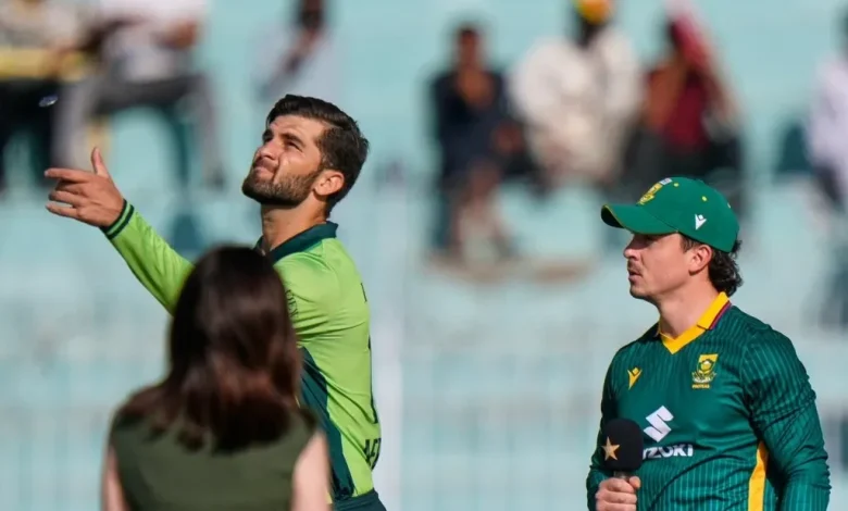 Pakistan batting first against South Africa with chance to win ODI series