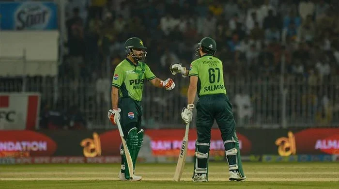 Pakistan post 270-run target for South Africa in 2nd ODI