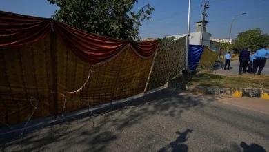 Pakistan says it has arrests 4 militants over involvement in suicide bombing at Islamabad court