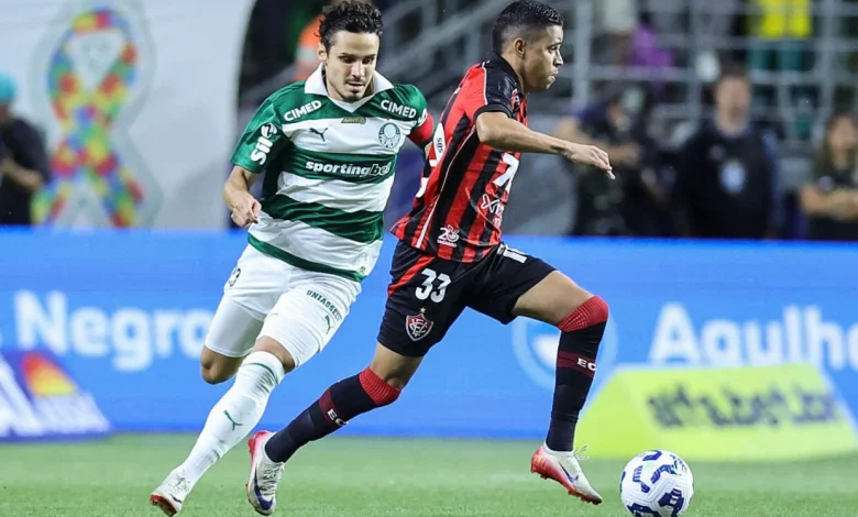 Palmeiras de Abel Ferreira escorrega em casa, mas Flamengo não aproveita