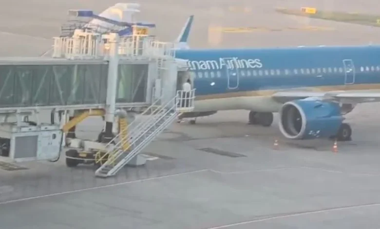 Passengers’ Stage Protest at RGIA As Hanoi-Bound Flight Fails To Take Off