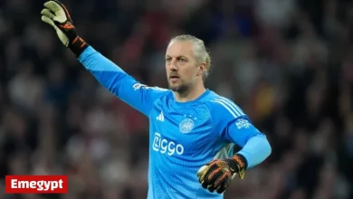 Pasveer Blocks Two Turkish Goals; Forbs Puts Barcelona Behind